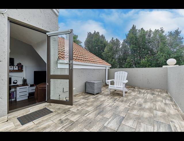1 BEDROOM APARTMENT TO LET IN MELROSE